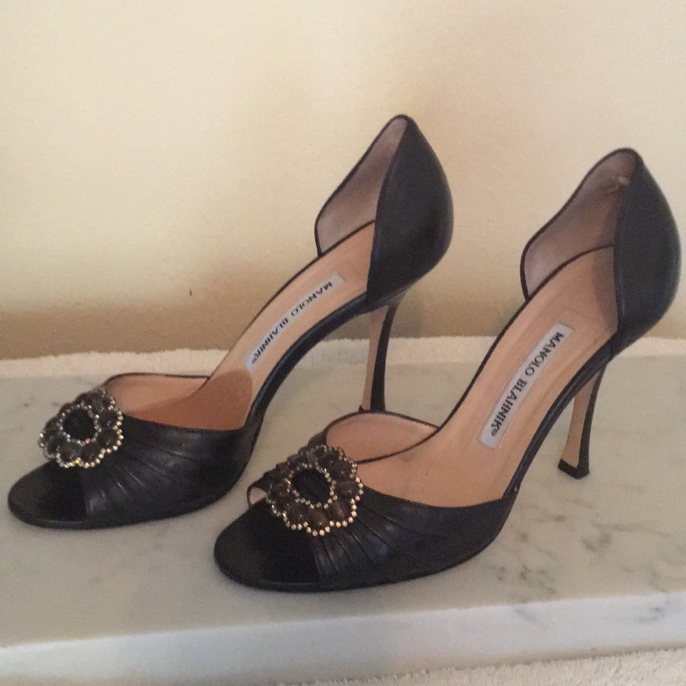 Manolo Blahnik d’orsay heels. Size 371/2.